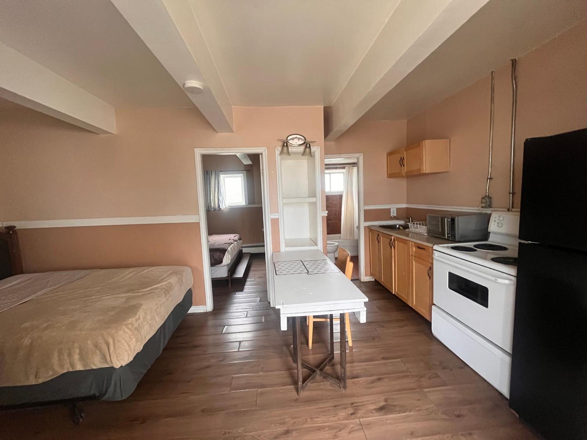 Caravan Motel Fort St. John Экстерьер фото