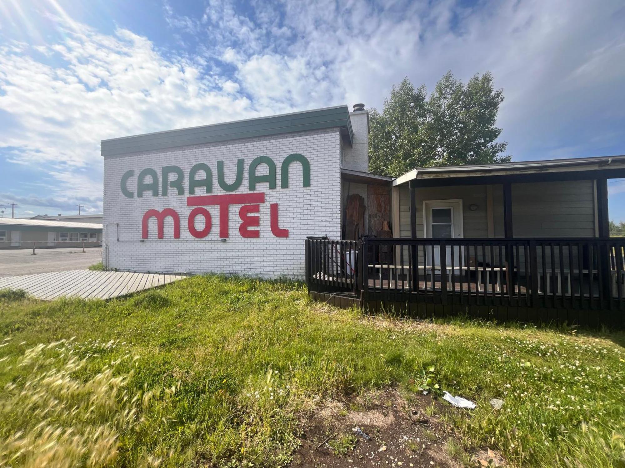 Caravan Motel Fort St. John Экстерьер фото