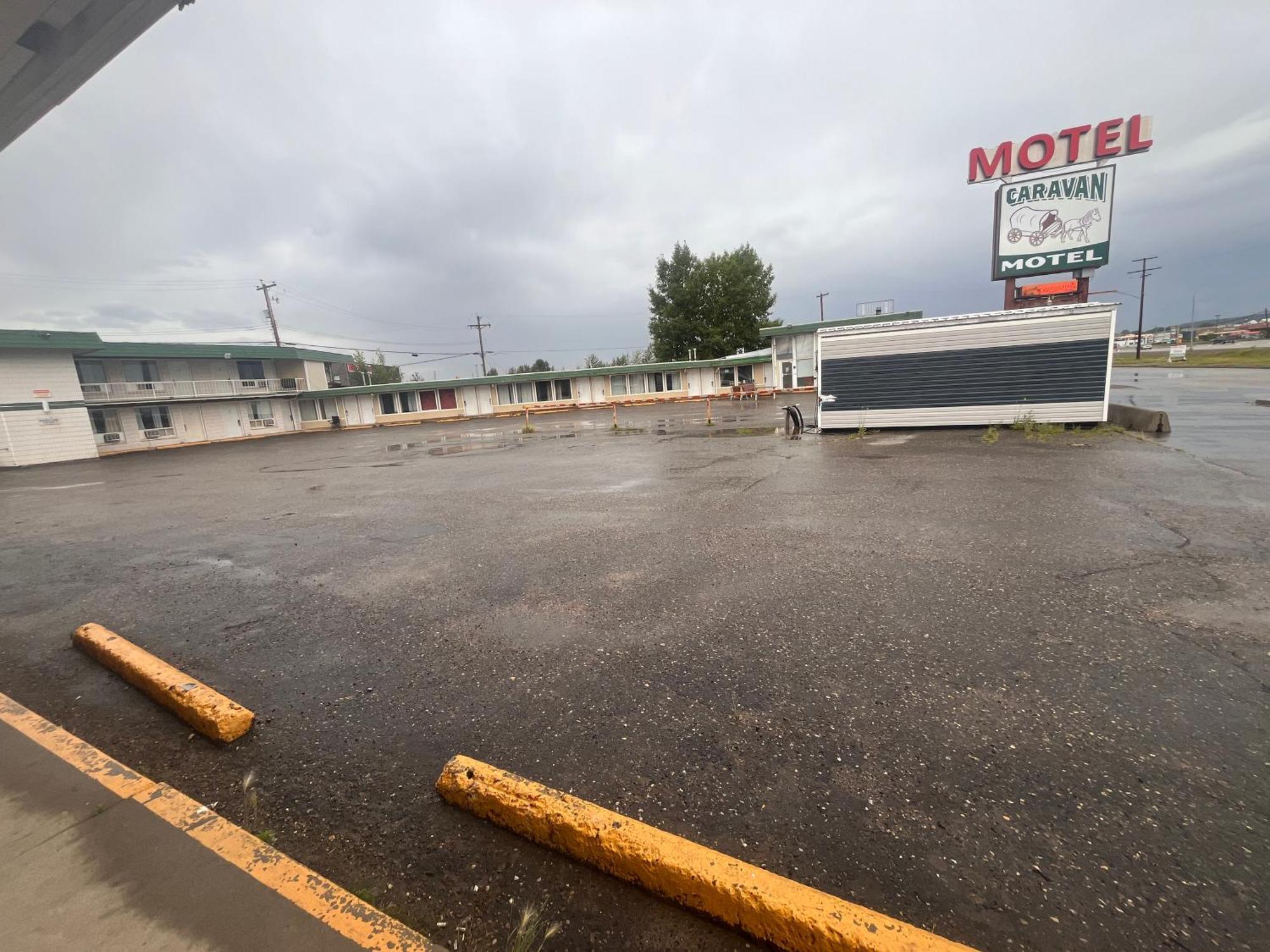 Caravan Motel Fort St. John Экстерьер фото
