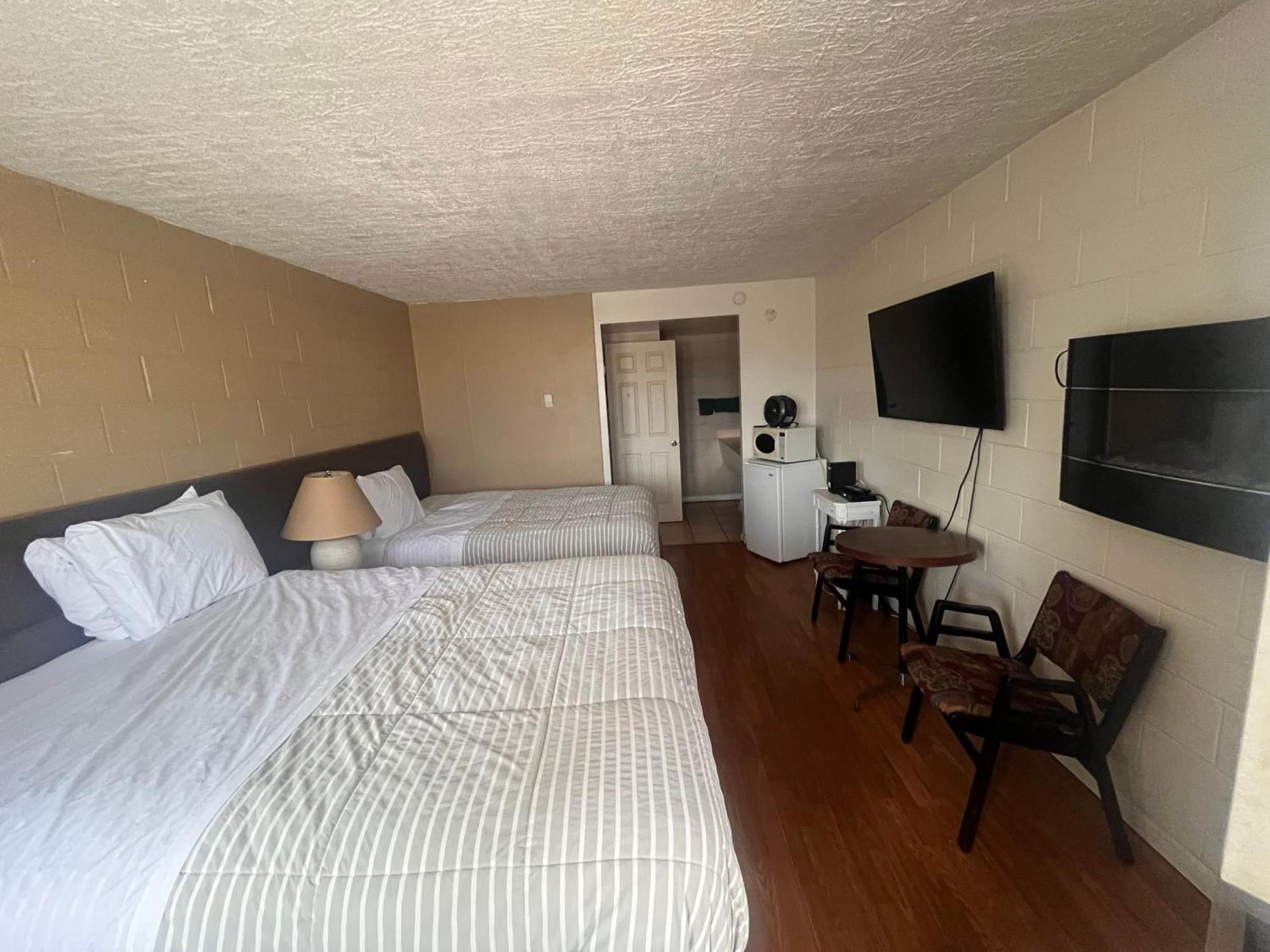 Caravan Motel Fort St. John Экстерьер фото